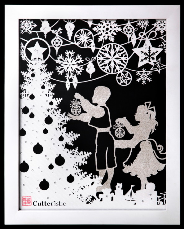 Cutteristic White Christmas Paper cutting untuk dekorasi natal, dipotong dengan cutter di kertas berwarna warni