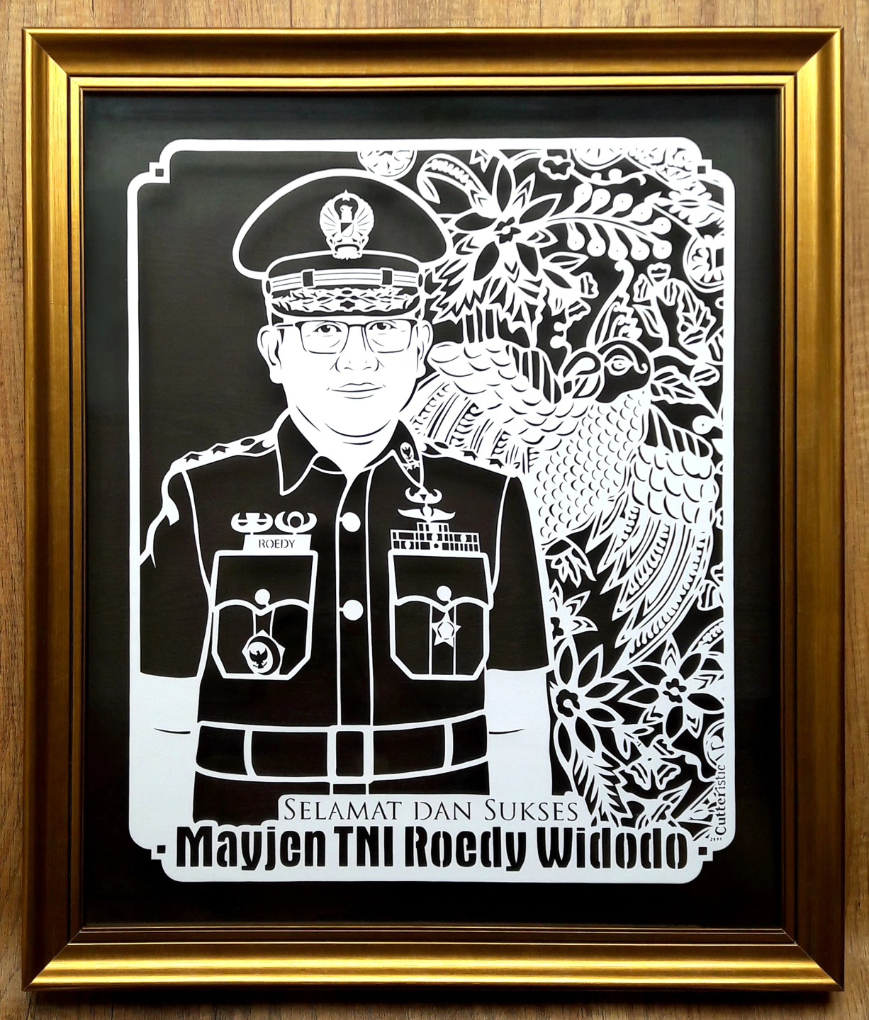 Selamat dan Sukses!
Mayjen TNI Roedy Widodo

#roedywidodo #kadoeksklusif #kadofarewell #kadoterimakasih #kadosketsa #kadopisahsambut